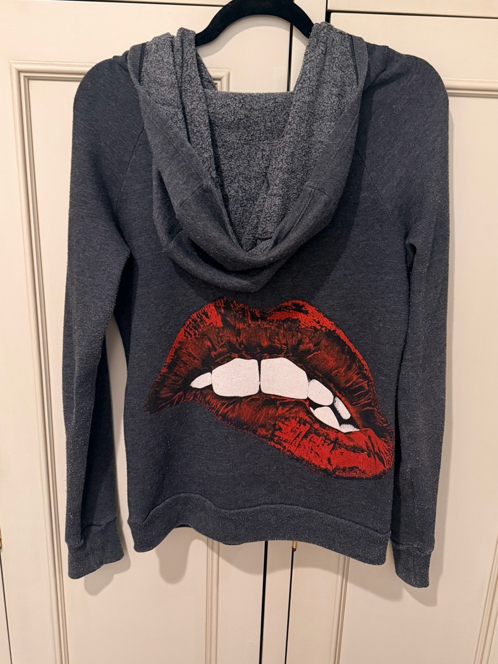 Lauren Moshi Vintage Biting Lip Hoodie. Size Medium.🦋🦋